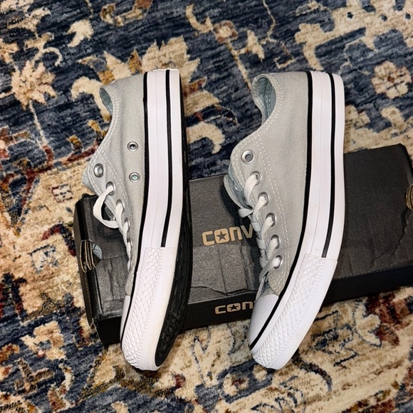 💥Converse Chuck Taylor Women’s Gray All Star Sneakers Shoes PEACE OUT ✌️ - Picture 11 of 15